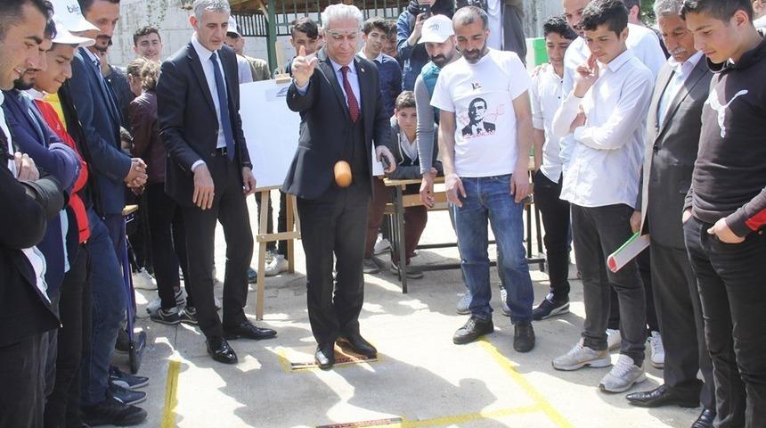 Sason’da 4006 TÜBİTAK Bilim Fuarı açıldı