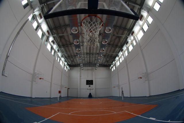 Manisa sporuna modern tesis kazandırıldı