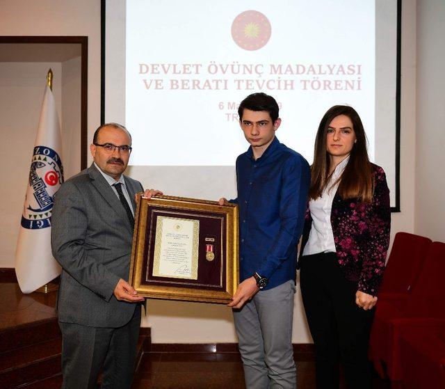 Trabzon’da şehit aileleri ve gazilere Devlet Övünç Madalyası verildi