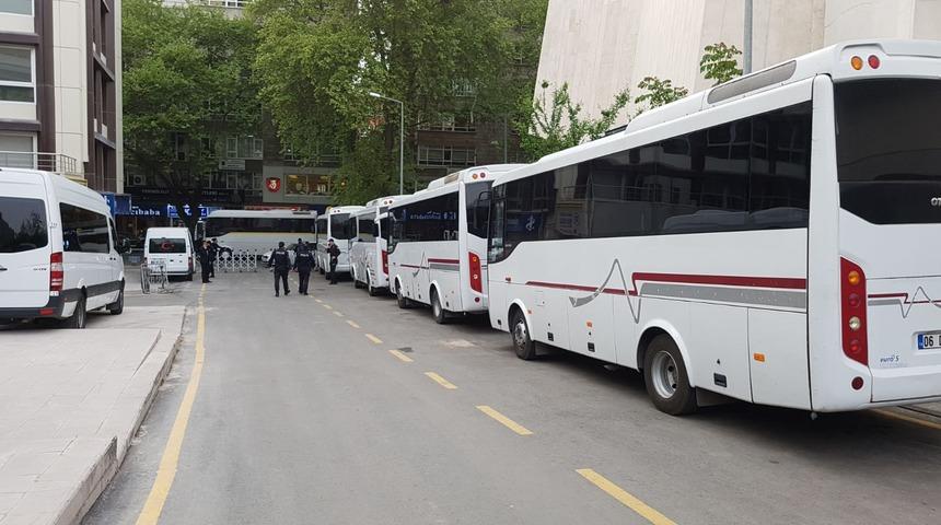 YSK'nın önünde güvenlik önlemleri arttırıldı