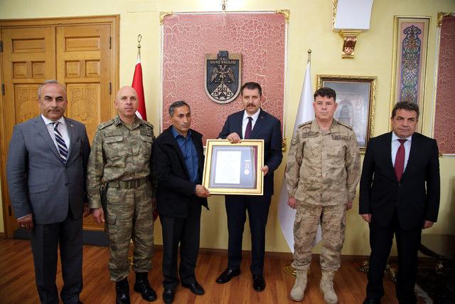 Sivas ta 6 şehit ailesine Devlet &Ouml;v&uuml;n&ccedil; Madalyası ve Beratı verildi 4