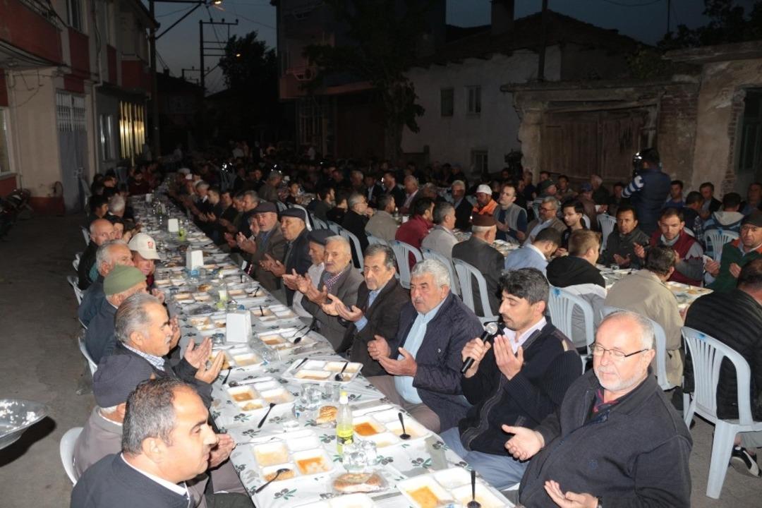 Bigadi&ccedil; Belediyesinden 1000 kişilik iftar