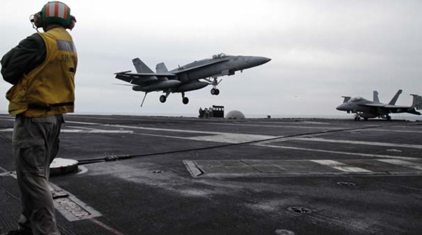 Uçak gemisi ABD'den, istihbarat İsrail'den!