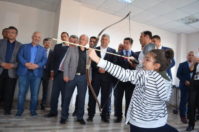 Bünyan’da Okçuluk Kursu Yoğun İlgi Görüyor