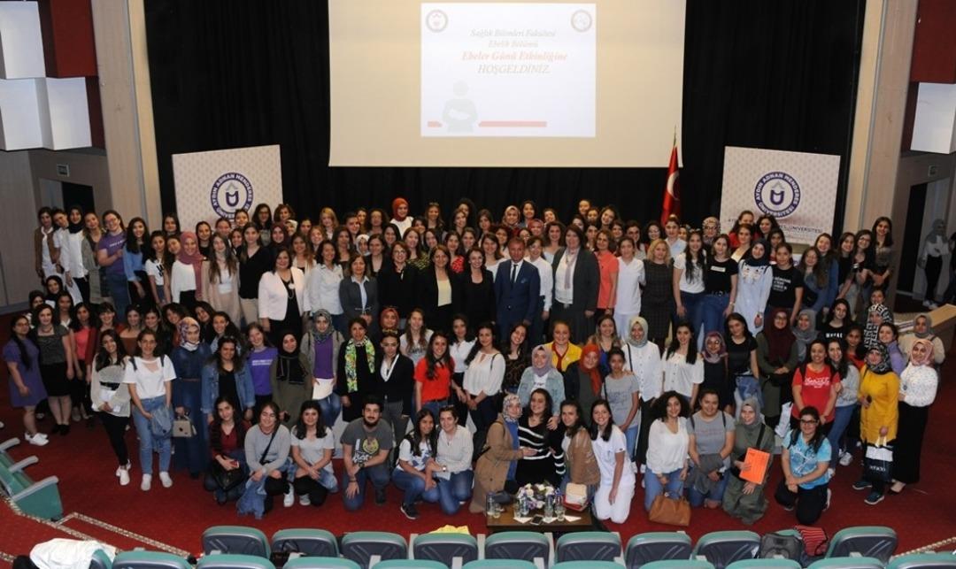 AD&Uuml;&rsquo;de Ebeler G&uuml;n&uuml; kutlandı