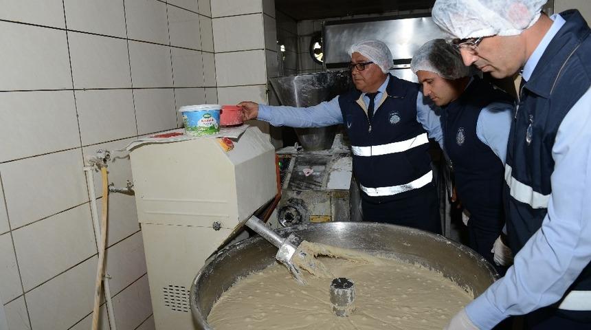 Kumluca&rsquo;da zabıta, pastane ve fırınları denetledi