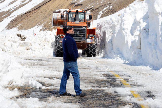 Ovit in iki y&uuml;z&uuml; 3