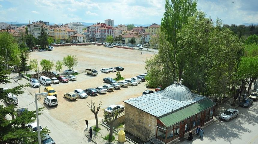 Karaman&rsquo;da otopark sorununa ge&ccedil;ici &ccedil;&ouml;z&uuml;m