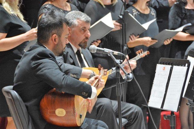 Süleymanpaşa Belediye Konservatuvarı Türk Halk Müziği Korosu mest etti