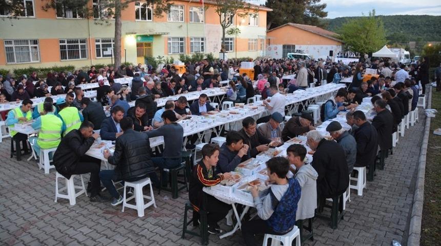 G&ouml;n&uuml;l Sofralarının ilk durağı Banarlı oldu