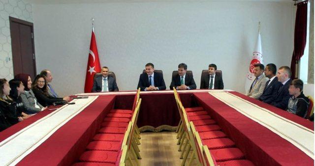 Cumhuriyet Başsavcılığınca ’Değişim için yüz de yüz’ projesiyle Suça Sürüklenen Çocuklara Yüzme Eğitimi verildi