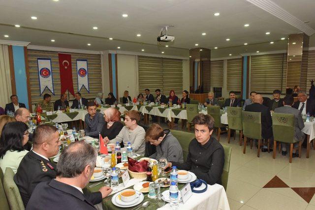 Vali Soytürk, şehit aileleri ile iftarda bir araya geldi