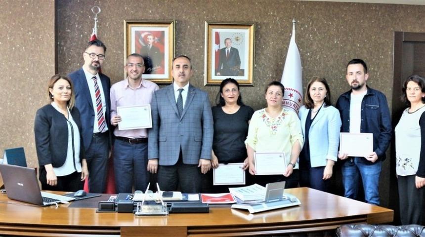 İl Sağlık M&uuml;d&uuml;rl&uuml;ğ&uuml;&rsquo;n&uuml;n başarılı personeli, başarı belgesiyle &ouml;d&uuml;llendirildi