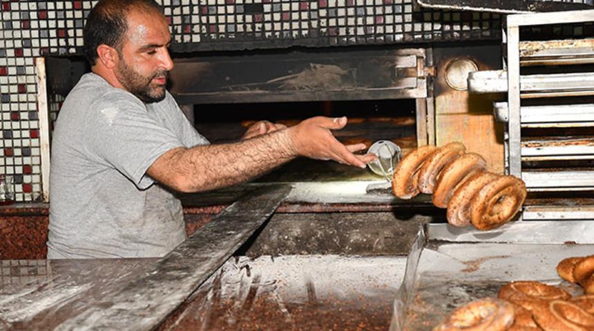 Manisa'da ramazan ayının vazgeçilmezi: Taban simidi