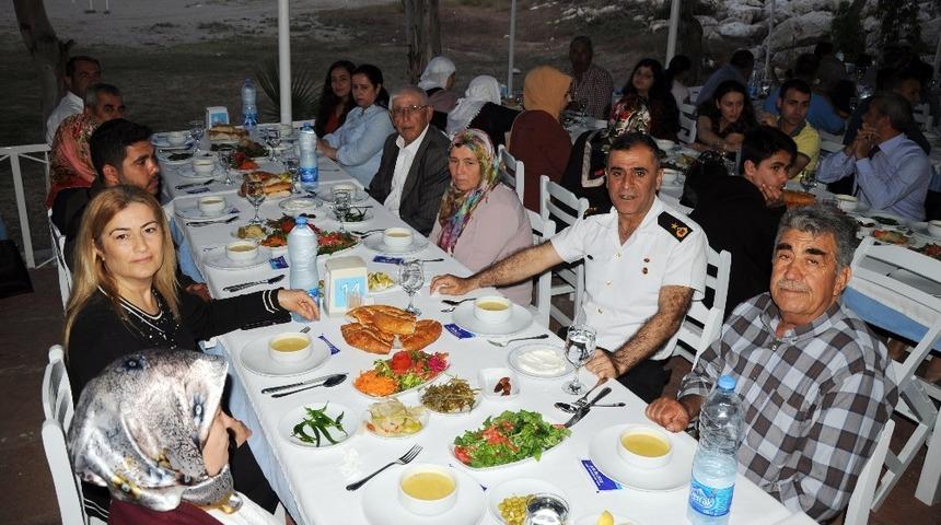 Erdemli&rsquo;de şehit aileleri ve gazilere iftar