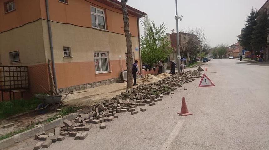 Aslanapa&rsquo;da alt yapı &ccedil;alışmaları aralıksız devam ediyor