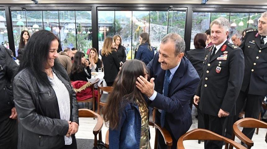 Vali Sonel;"Şehit ailelerimiz ve gazilerimiz baş tacımızdır"