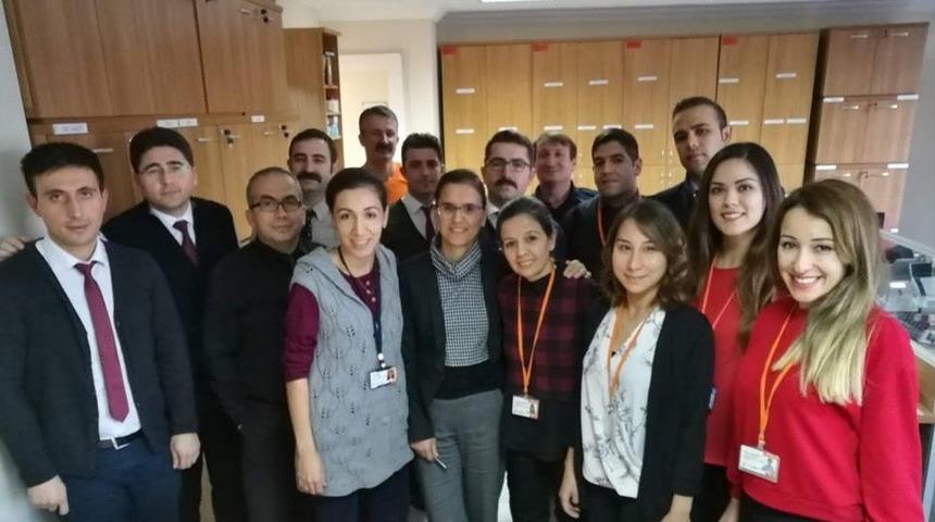 Seydikemer Kaymakamı G&ouml;k&ccedil;ekuyu&rsquo;dan tapu personeline başarı belgesi