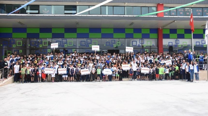 Nesibe Aydın&rsquo;dan bilim ve spora bir katkı daha