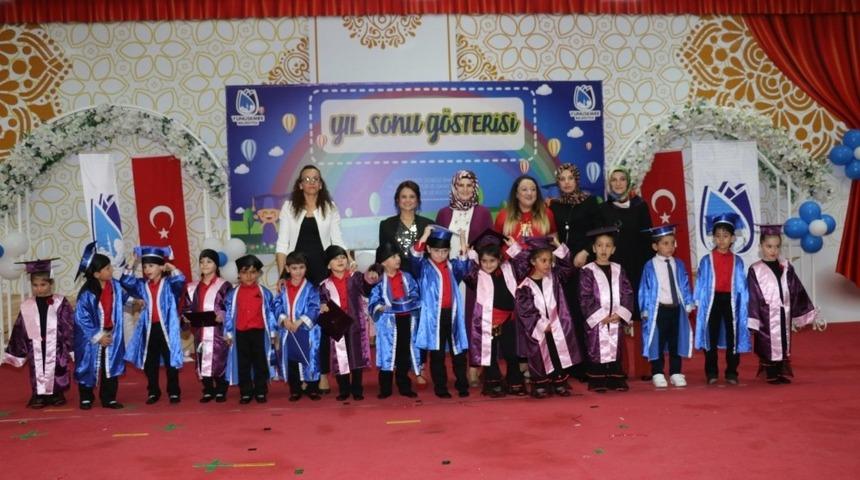 Yunusemreli minikler kep attı