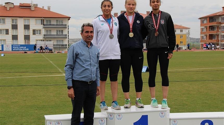 B&uuml;y&uuml;kşehir Belediyespor&rsquo;dan atletizm başarısı