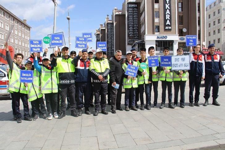 Erzurum’da Trafik Haftası etkinliği G3