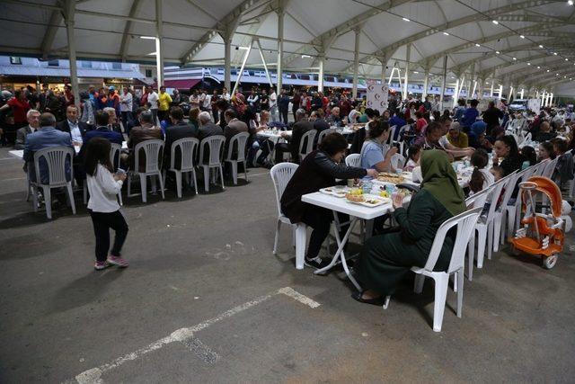 Nilüfer’de iftarlar birlikte güzel