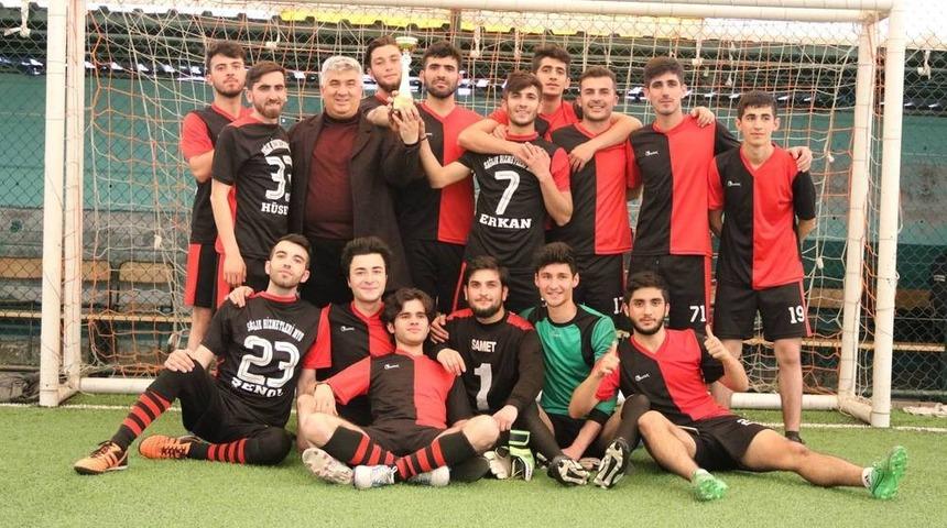 Kamp&uuml;s Ligleri finalinde kupa sahibini buldu