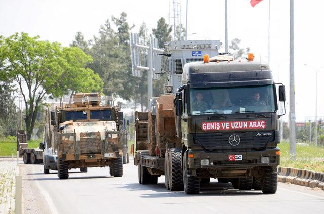 Suriye'ye zırhlı iş makinesi sevkiyatı