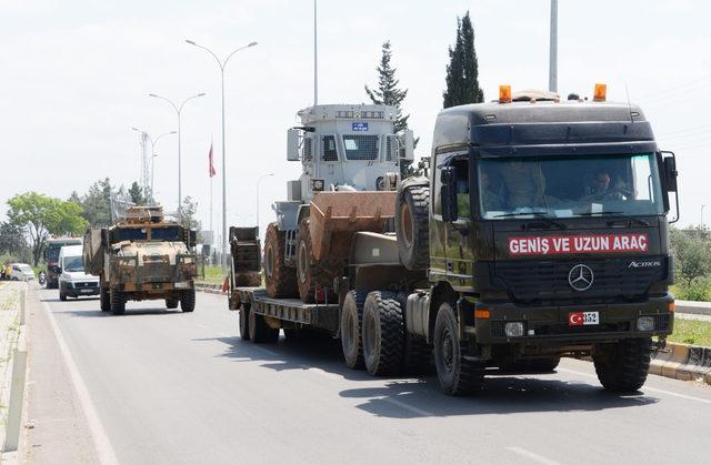 Suriye'ye zırhlı iş makinesi sevkiyatı