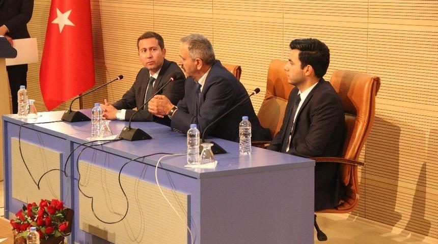 Uşak &Uuml;niversitesinde Kamu-&Uuml;niversite-Sanayi İş Birliği buluşması