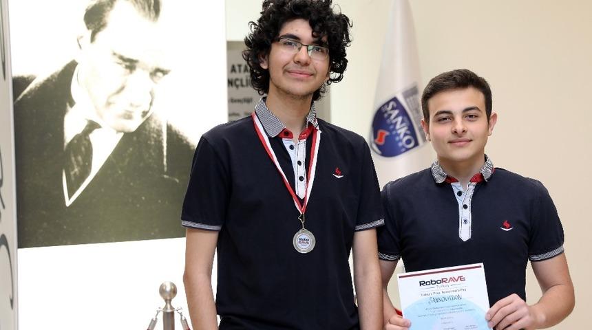 SANKO Okulları uluslararası robot yarışmasında ikinci oldu