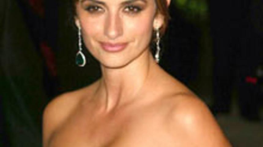 Penelope Cruz Anne Oldu