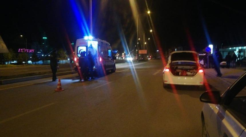 Köpeğe motosikleti ile çarpan sürücü yaralandı