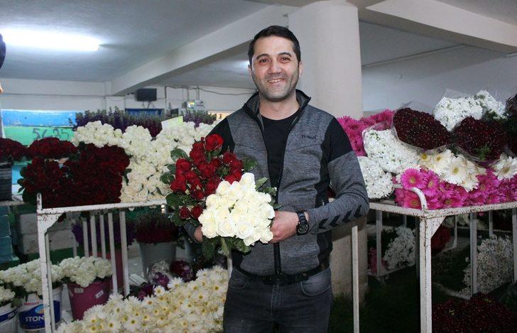 Çiçek mezatında Anneler Günü yoğunluğu G2