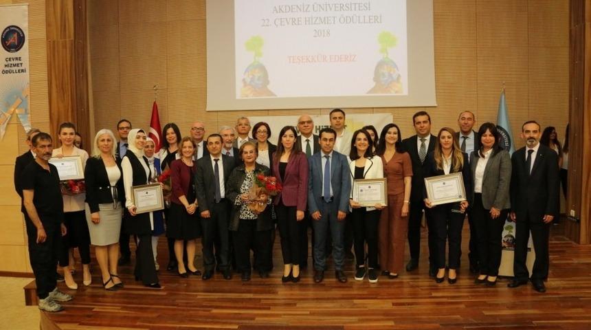 Çevre hizmet ödülleri sahiplerini buldu