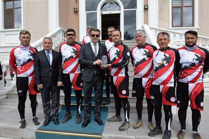 Samsun’dan yola çıkan Bisikletçiler Erzurum’a ulaştı G3