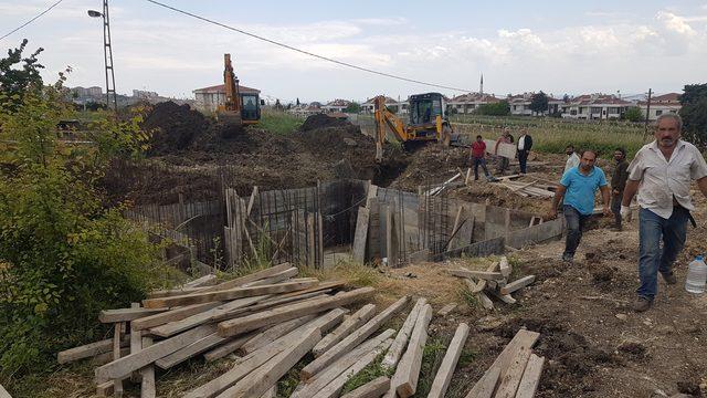 Beylikdüzü'nde toprak altında kalan işçi kurtarıldı