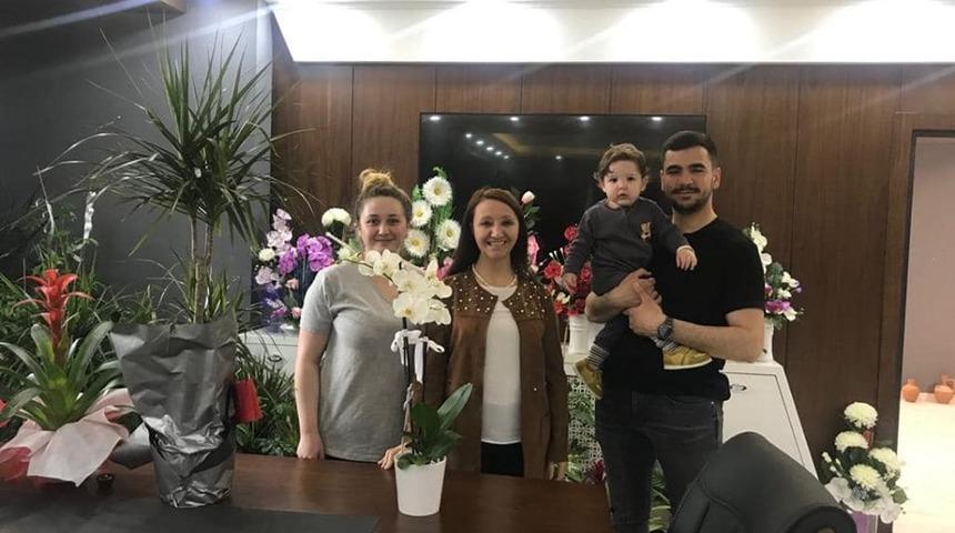 Kutlama &ccedil;i&ccedil;ekleri satılmaya başladı