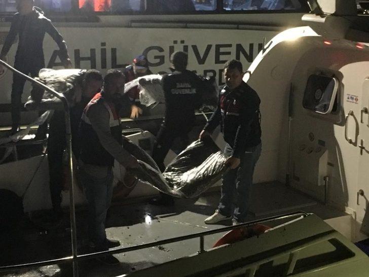 1 tonluk uyuşturucu tekneyi batırdı G2