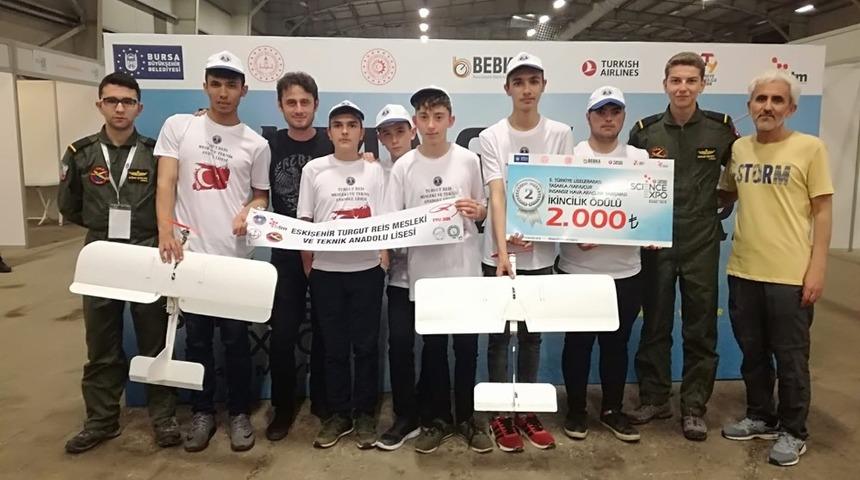 Eskişehir Turgut Reis Mesleki ve Teknik Anadolu Lisesi&rsquo;nin &lsquo;&rsquo;Model U&ccedil;ak Kul&uuml;b&uuml;&rsquo;n&uuml;n başarısı