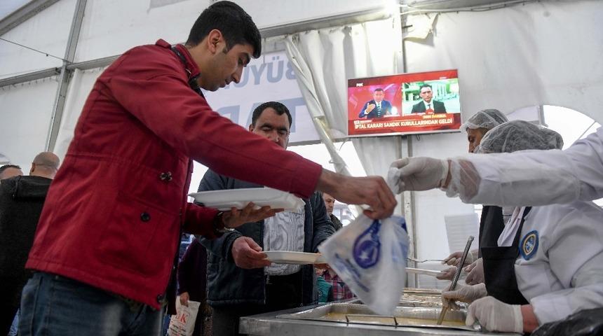 B&uuml;y&uuml;kşehir&rsquo;in iftar &ccedil;adırları Başkentlilerin buluşma noktası