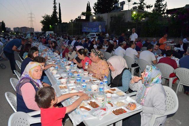 Başkan Çetin, ilk iftarını Belediyeevleri’nde açtı