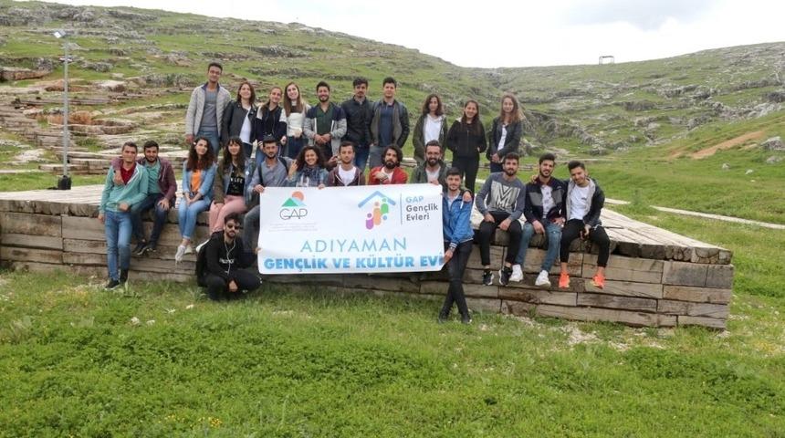 Gen&ccedil;lerden &lsquo;k&uuml;lt&uuml;rel oryantiring&rsquo; etkinliği