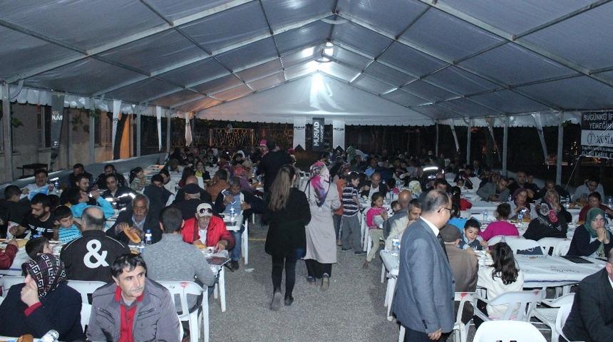 M&Uuml;SİAD Başkanı ve Y&ouml;netim Kurulu &Uuml;yeleri iftarda buluştu