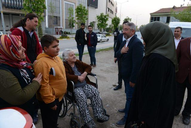 Başkan Aşgın, ilk orucunu iftar çadırında açtı