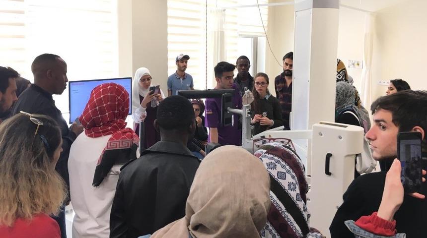 YTB &Ouml;ğrencilerinden Kayseri Şehir Hastanesine Ziyaret