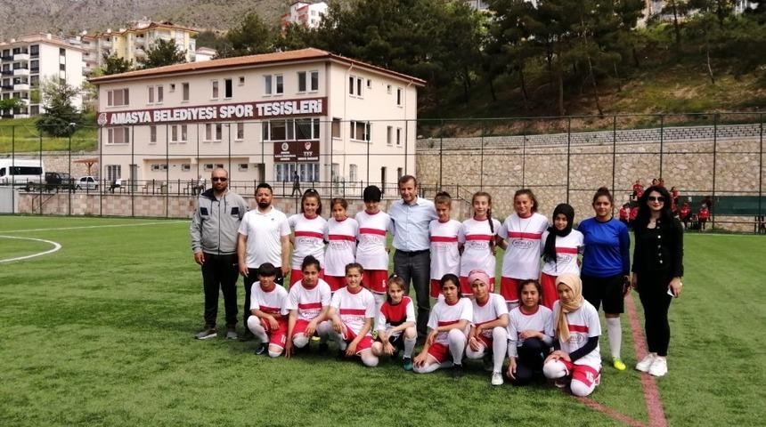 S&uuml;mer Ortaokulu T&uuml;rkiye finallerine katılıyor