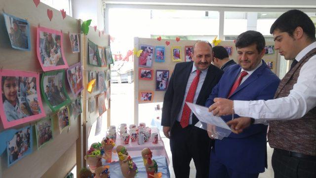 Minikler dedeleri ve nineleriyle birlikte yaptıkları ürünleri sergilediler