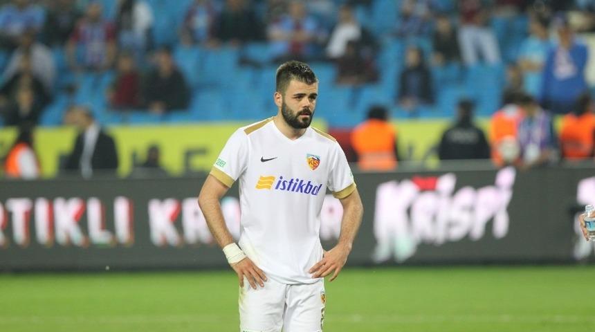 Hasan H&uuml;seyin&rsquo;in yıldızı parlıyor